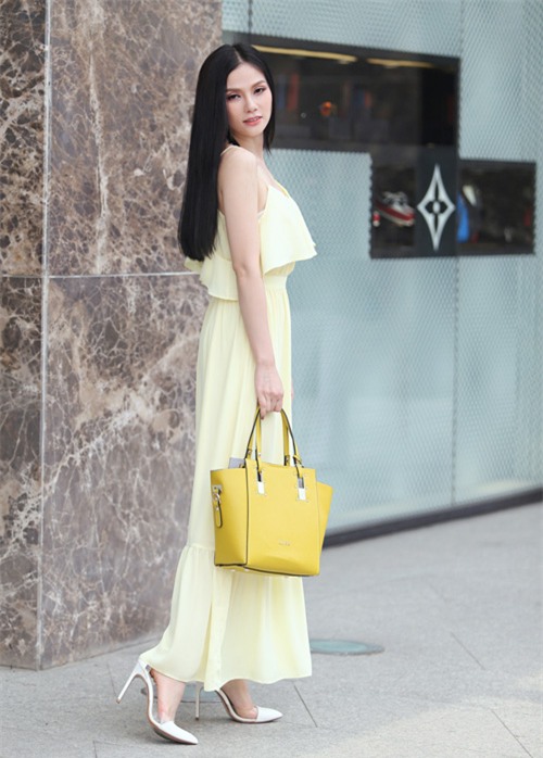 sao viet tuan qua: hoang thuy linh mac gi cung xinh yeu! - 12