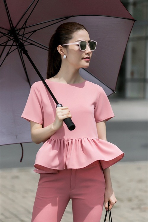 sao viet tuan qua: hoang thuy linh mac gi cung xinh yeu! - 8