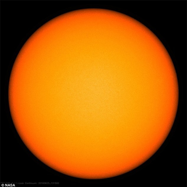Mặt trời đang dễ thương nhất trong suốt 100 năm qua và nguy cơ hình thành kỷ băng hà mini - Ảnh 1.