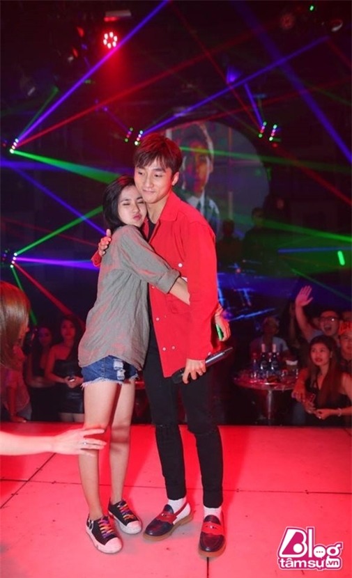 son-tung-de-dai-voi-fan-nu-blogtamsuvn2