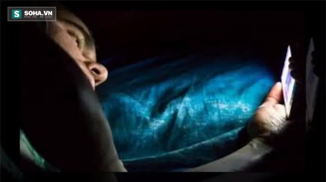 Cảnh báo: Mù mắt tạm thời vì nghiện xem điện thoại, Ipad - Ảnh 2.