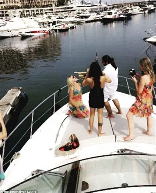 cuoc song dan choi anh khien dan mang them khat hinh anh 10