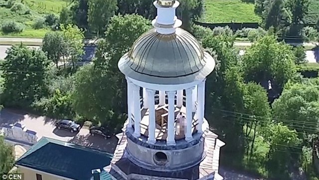 flycam ghi canh cap doi nga 