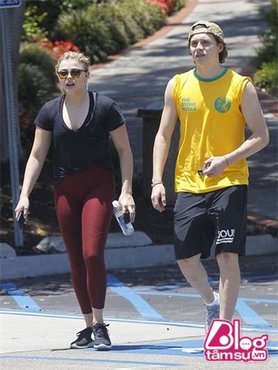 ban gai brooklyn beckham blogtamsuvn (10)