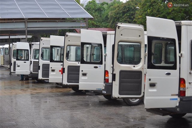 Chùm ảnh: Những khoảnh khắc rơi nước mắt trong lễ tang tiễn biệt các chiến sĩ Casa-212 - Ảnh 12.