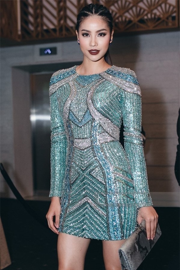 Dàn hot girl, người đẹp Việt mê tít trào lưu mày cong, môi dày