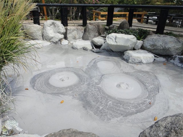 Khám phá thành phố địa ngục trần gian kỳ lạ tại Nhật Bản - Ảnh 4.