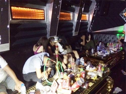 Bí mật ghê sợ sau vẻ ‘sang chảnh tới bến' ở Karaoke Ruby Hải Phòng - Ảnh 3