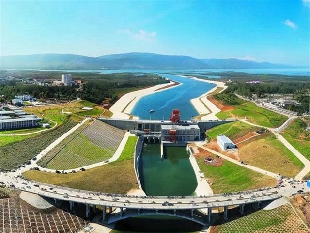 14 công trình hiện đại khổng lồ làm thay đổi thế giới - Ảnh 14.