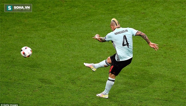 Gareth Bale lặng tiếng, Wales ngược dòng gửi Quỷ đỏ về nước - Ảnh 4.