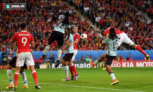 Gareth Bale lặng tiếng, Wales ngược dòng gửi Quỷ đỏ về nước - Ảnh 6.