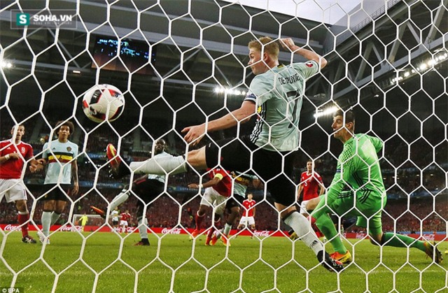 Gareth Bale lặng tiếng, Wales ngược dòng gửi Quỷ đỏ về nước - Ảnh 7.