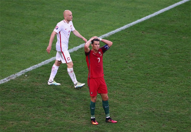 Ronaldo là siêu sao, Ronaldo có quyền vỗ ngực - Ảnh 1.