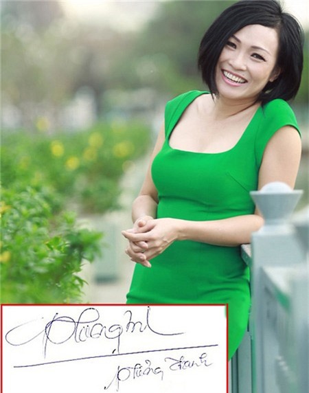 Trái ngược với vẻ ngoài mạnh mẽ, sôi nổi, chữ kícủa Phương Thanh lại có phần điệu đà và cầu kì. Tuy nhiên, khán giả vẫn dễ dàng nhìn rõ tên chị. - Tin sao Viet - Tin tuc sao Viet - Scandal sao Viet - Tin tuc cua Sao - Tin cua Sao