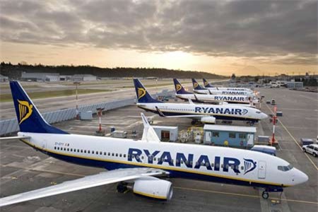 máy bay, giá rẻ, sân bay, hàng không, tăng giá, giá vé, cấm bay, ngừng bay, tiếp viên, phi công