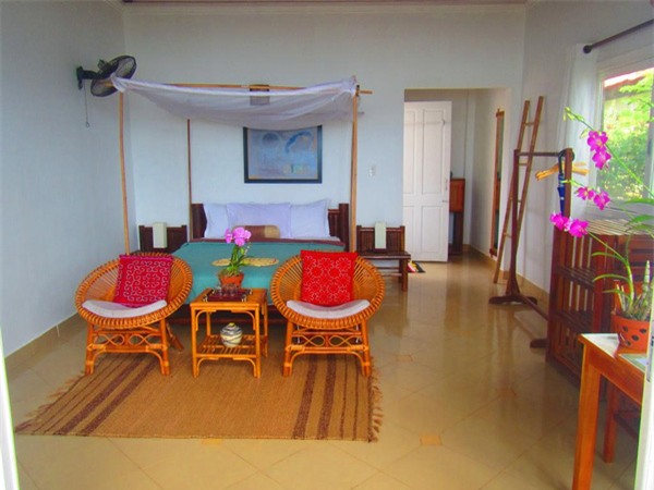 Bamboo Cottage & Restaurant