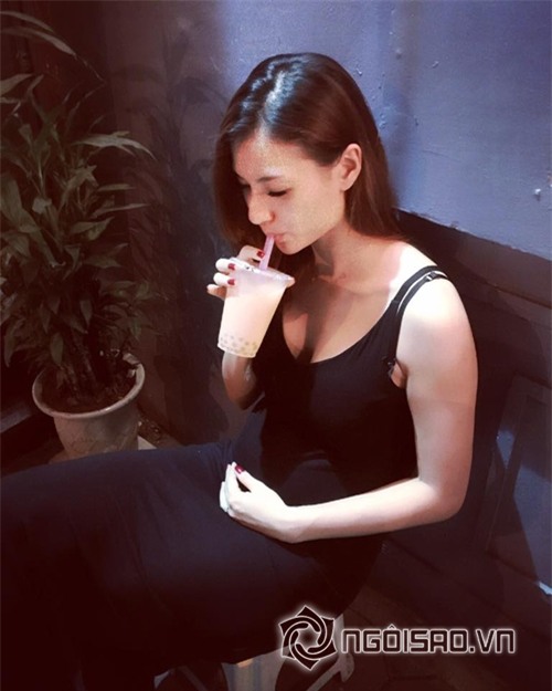 Hồng Quế khoe bụng bầu 6 tháng 0