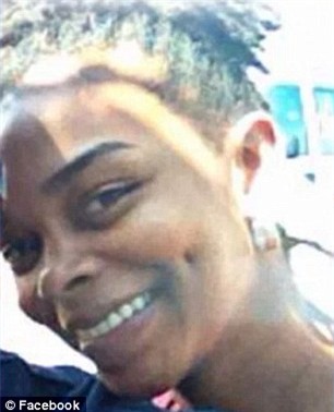 Mỹ: Mẹ đâm chết 4 con nhỏ - Ảnh 1.