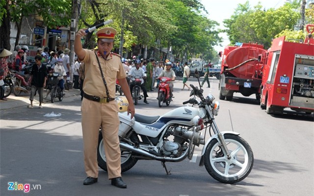 Lam chay cua hang tien ty cua hang xom khi sua nha hinh anh 10