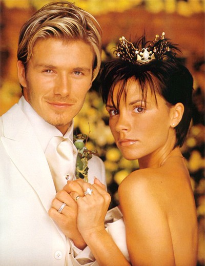 Vợ chồng Beckham: 17 năm với bao sóng gió lẫn ngọt ngào, ngày kỉ niệm vẫn là Anh yêu em! - Ảnh 2.