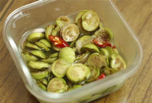 Cách muối cà pháo xổi ngon ăn liền rất dễ thực hiện - phần 4