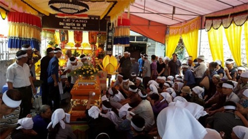 Vụ sập lò vôi, 5 người chết: Đau thương tang chồng tang - 3