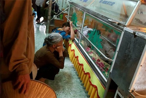 Vụ sập lò vôi, 5 người chết: Đau thương tang chồng tang - 7