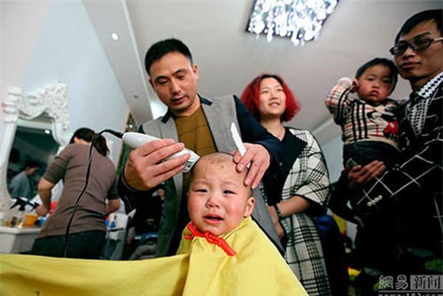 sai lam tu thoi quen cao troc dau tre so sinh mua he cho mat - 1