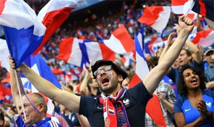 Nước Pháp bây giờ mới thực vui - 1