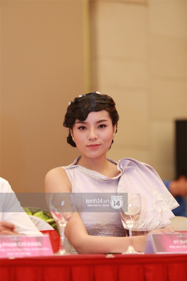 Dù họp báo HHVN 2016 bắt đầu muộn 1 tiếng, HH Kỳ Duyên vẫn chưa có mặt - Ảnh 7.