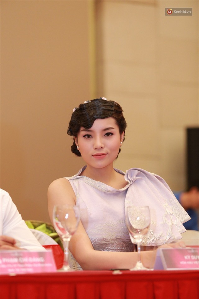 Kỳ Duyên lên tiếng xin lỗi vì tới trễ tại sự kiện họp báo HHVN 2016 - Ảnh 2.