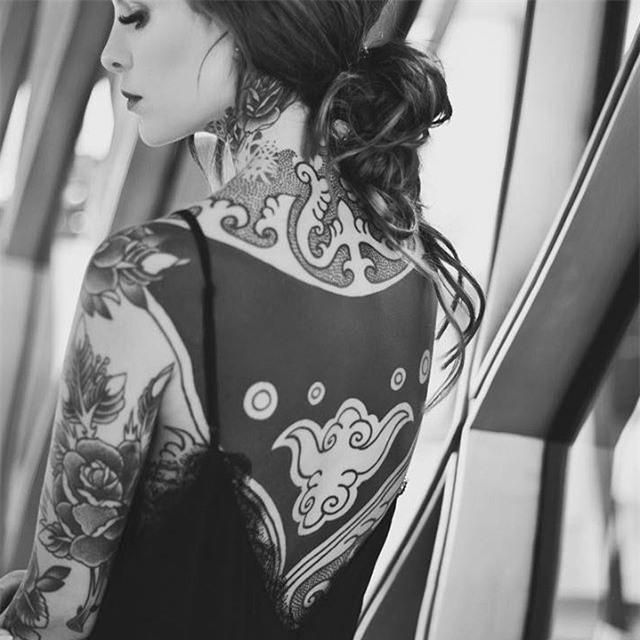 Mỹ nhân xăm vào... mông thông điệp kêu gọi Messi trở lại - Ảnh 6.