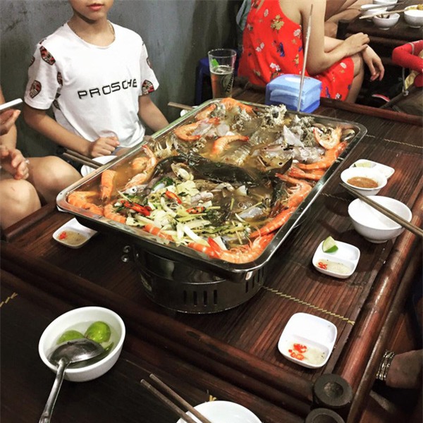 Nồi lẩu 2 triệu ngập mặt ở Hà Nội đang khiến dân mạng sốt vó muốn đi ăn, thực ra là... - Ảnh 7.