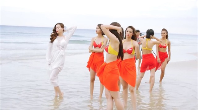 Mặc bikini khoe đường cong sexy, An Nguy vẫn nghịch ngợm thế này đây! - Ảnh 7.