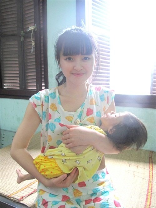 nhieu me tu nguyen den vien cho be 14 thang nang 3,5kg bu hinh anh 7