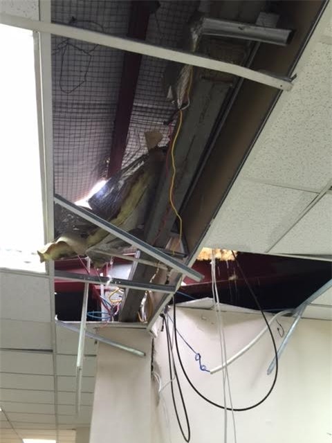 cột thu phát sóng, cột thu phát sóng bị đổ