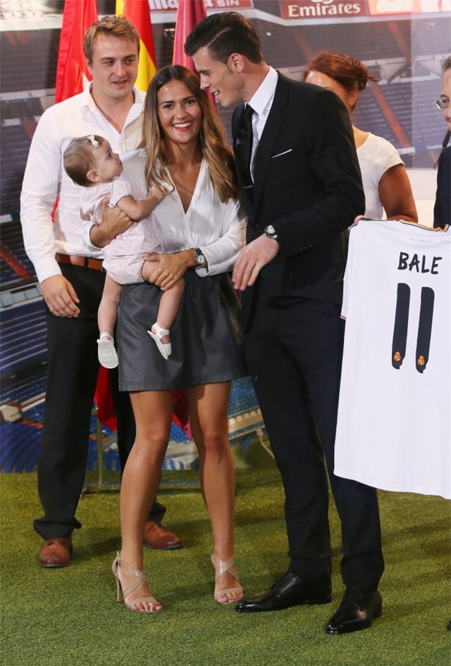 Câu chuyện WAGs: Ronaldo đang ghen tỵ với Bale - Ảnh 8.