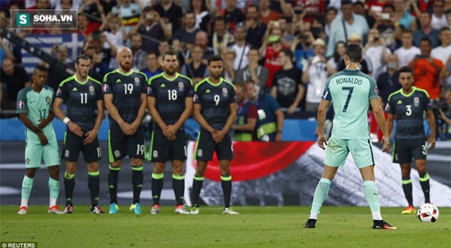 Bồ Đào Nha 2-0 Wales: Phi thường, Ronaldo! - Ảnh 9.