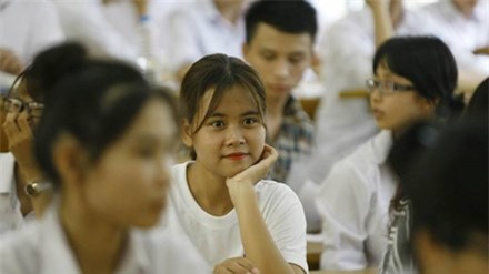 Thí sinh dự thi kỳ thi THPT Quốc gia 2016. Ảnh: Như Ý