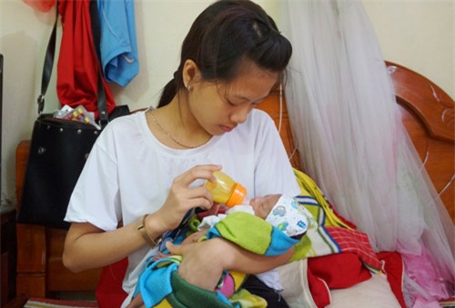 chau be suyt bi “chon song” o thanh hoa gio ra sao? - 1