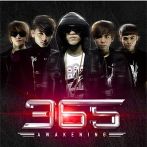 Sau thời gian training kilưỡng, nhóm 365 ra mắt sản phẩm debut - MV Awakeningvớiý tưởng mới lạ cùng phần hìnhảnh vàâm nhạcđộcđáo, lập tức gây ấn tượng và nhận được sự chú ý từ cộng đồng mạng. - Tin sao Viet - Tin tuc sao Viet - Scandal sao Viet - Tin tuc cua Sao - Tin cua Sao