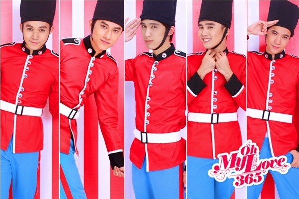 Oh My Lovelà một bài hát nằm trong album đầu tay của nhóm 365 mang tên Chiếc hộp tình yêu – The Love Box. Đây là một trong những MV vui nhộn và nhiều màu sắc nhất của 5 anh chàng tài năng. - Tin sao Viet - Tin tuc sao Viet - Scandal sao Viet - Tin tuc cua Sao - Tin cua Sao