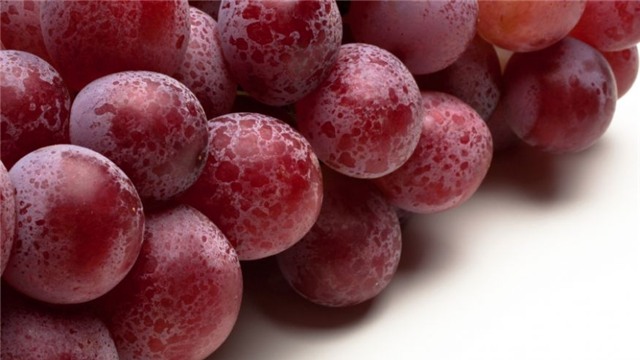 Chùm nho đắt nhất thế giới: 8 triệu đồng/quả - 1