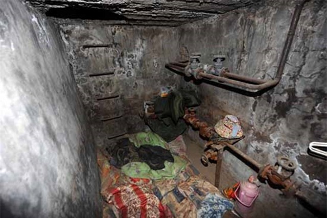 Chùm ảnh: Sự chênh lệch giàu nghèo khủng khiếp đang ngày một gia tăng khiến người ta không khỏi xót xa - Ảnh 4.