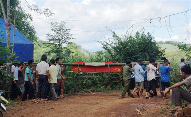 hai cháu bé bị giết, đám tang không di ảnh, Thanh Hóa