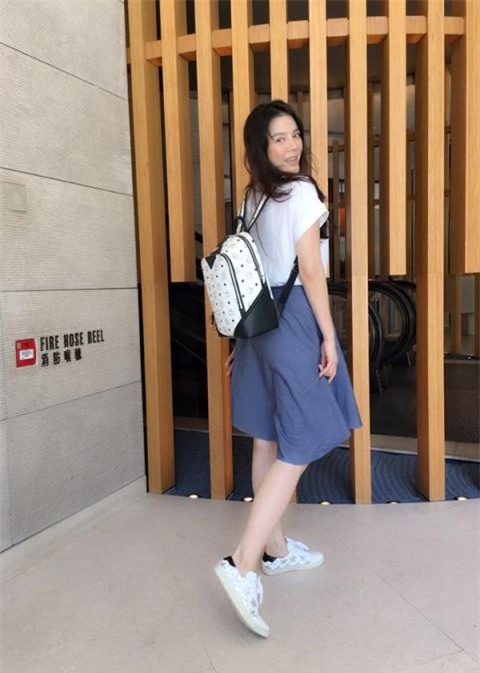 Ngoài đời, Lý Nhã Kỳ rất trẻ trung, giản dị, thậm chí vô cùng xì tin. - Tin sao Viet - Tin tuc sao Viet - Scandal sao Viet - Tin tuc cua Sao - Tin cua Sao