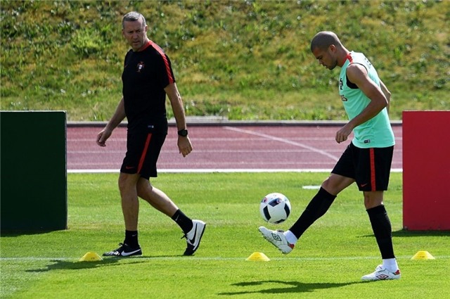 'Hung than' Pepe tro lai tran chung ket Euro hinh anh 2