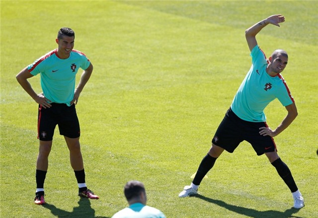 'Hung than' Pepe tro lai tran chung ket Euro hinh anh 5