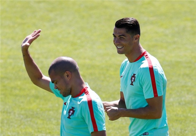 'Hung than' Pepe tro lai tran chung ket Euro hinh anh 6