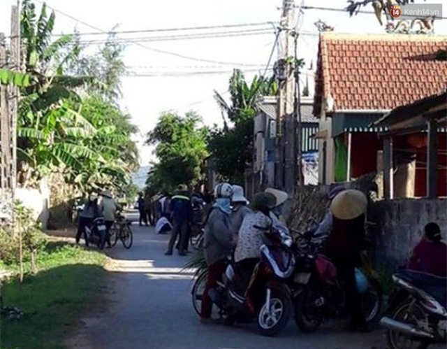 Bàng hoàng phát hiện người mẹ trẻ tử vong dưới ruộng - Ảnh 1.